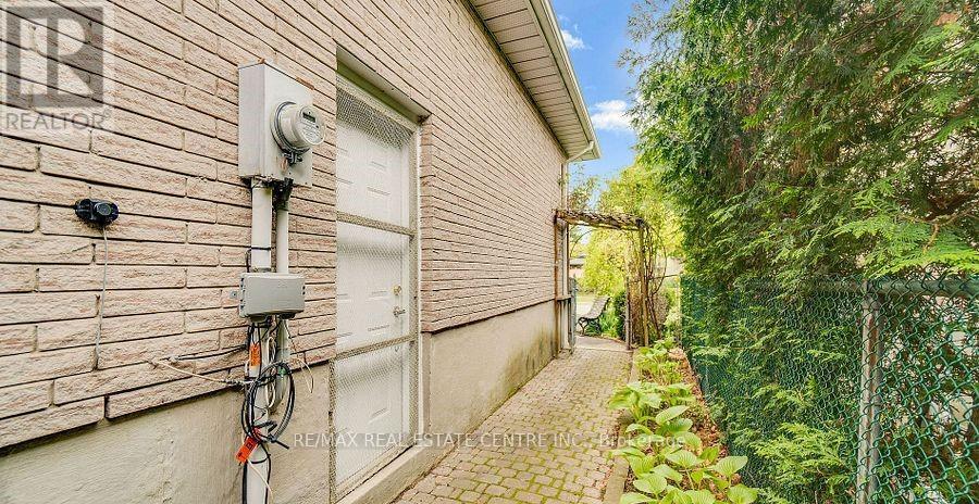 1011 PEARSON DRIVE - 37
