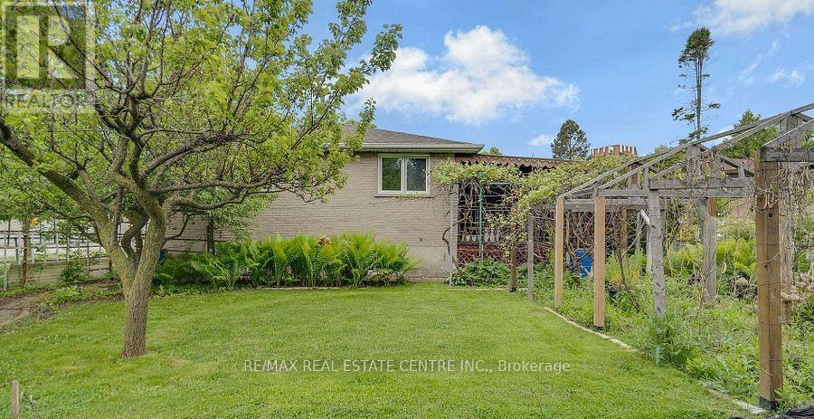 1011 PEARSON DRIVE - 44
