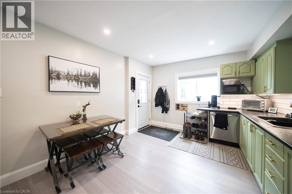 5-bedroom home for sale at 97 MECHANIC Street W, Waterford ON · photo 24 of 37