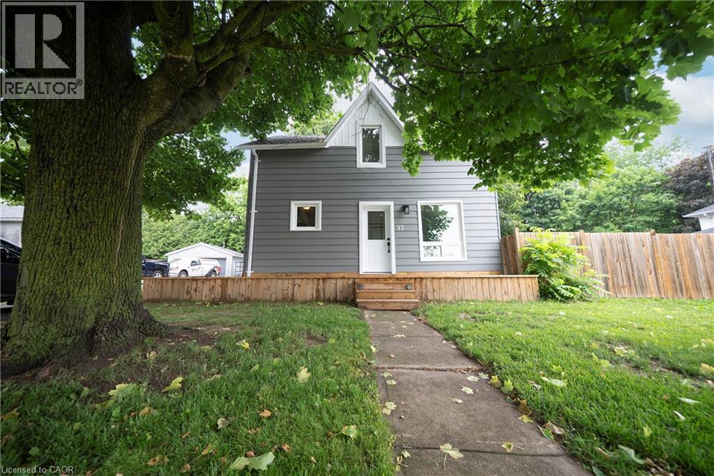 5-bedroom home for sale at 97 MECHANIC Street W, Waterford ON · photo 11 of 37