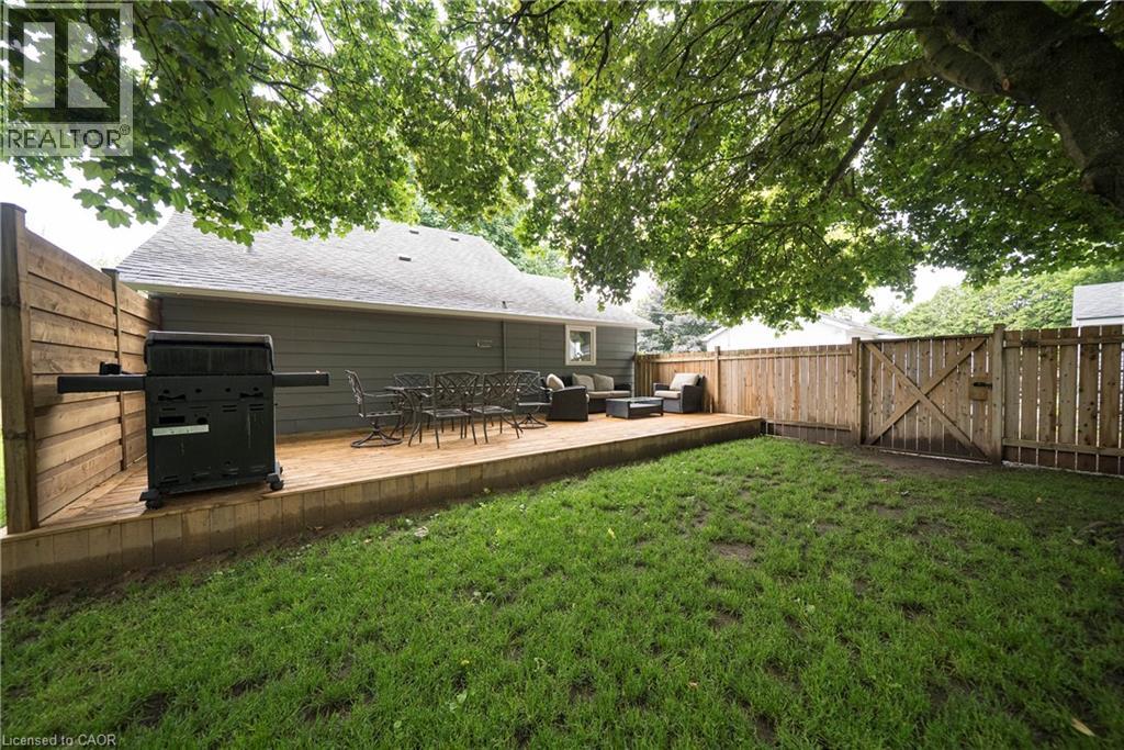 5-bedroom home for sale at 97 MECHANIC Street W, Waterford ON · photo 22 of 37