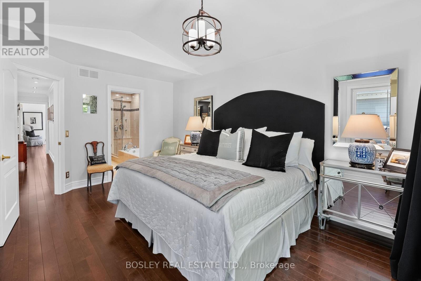 #UNIT 5 175 QUEEN STREET - 24