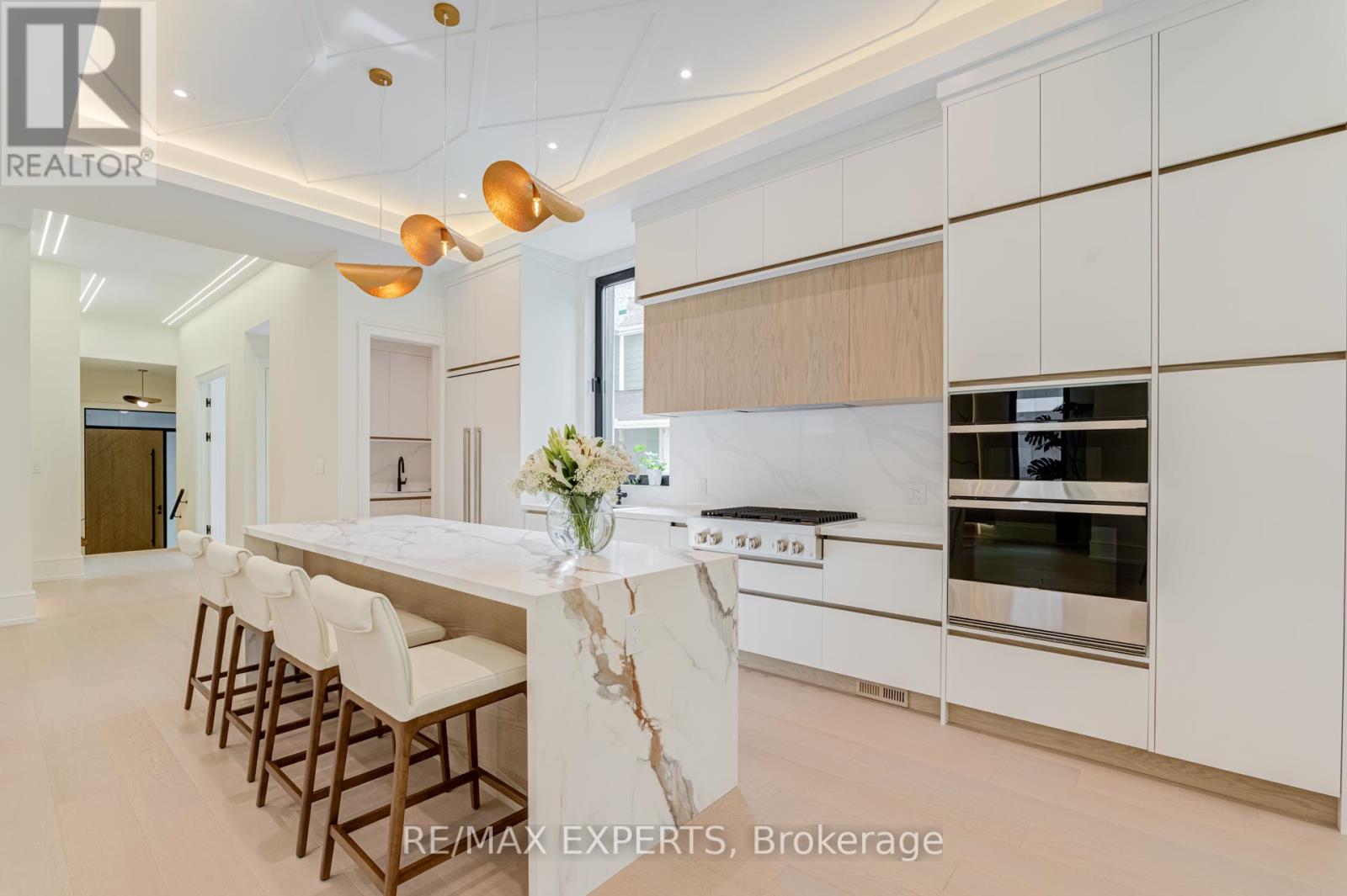 84 MOSLEY STREET - 14