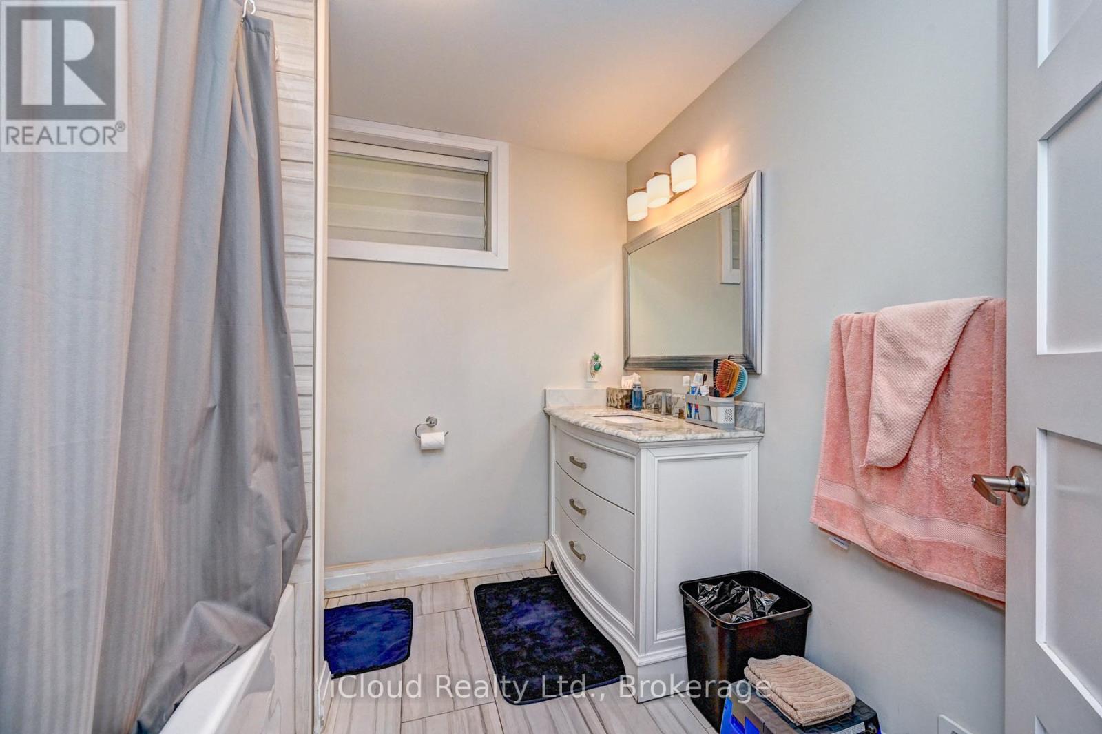 65 ARKELL ROAD - 34