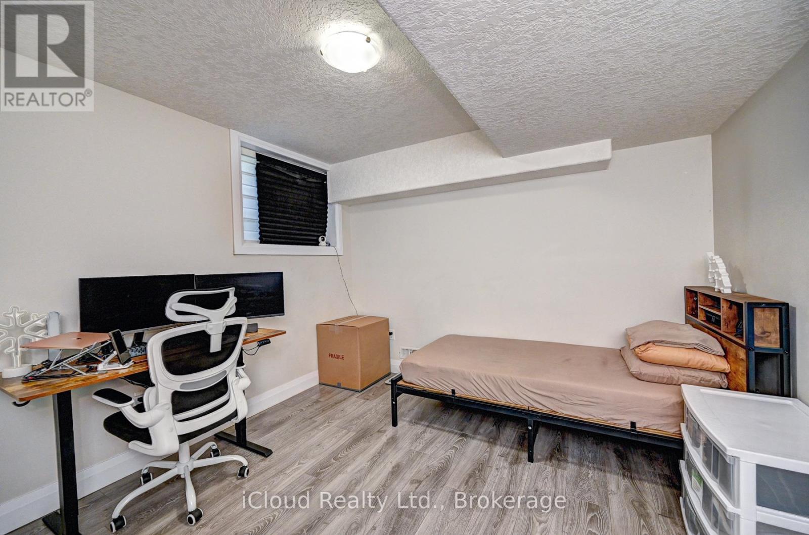 65 ARKELL ROAD - 37