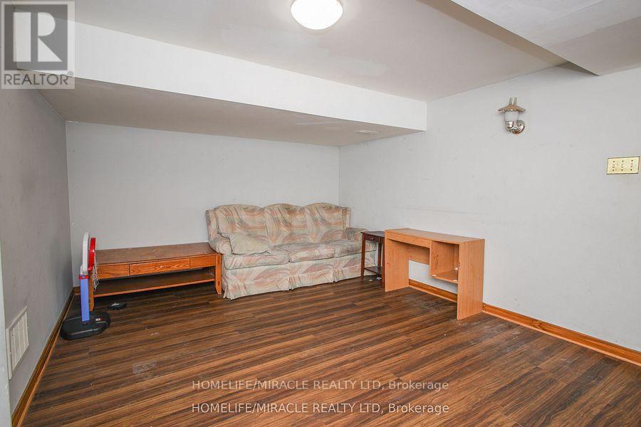 1171 OXFORD STREET E - 28