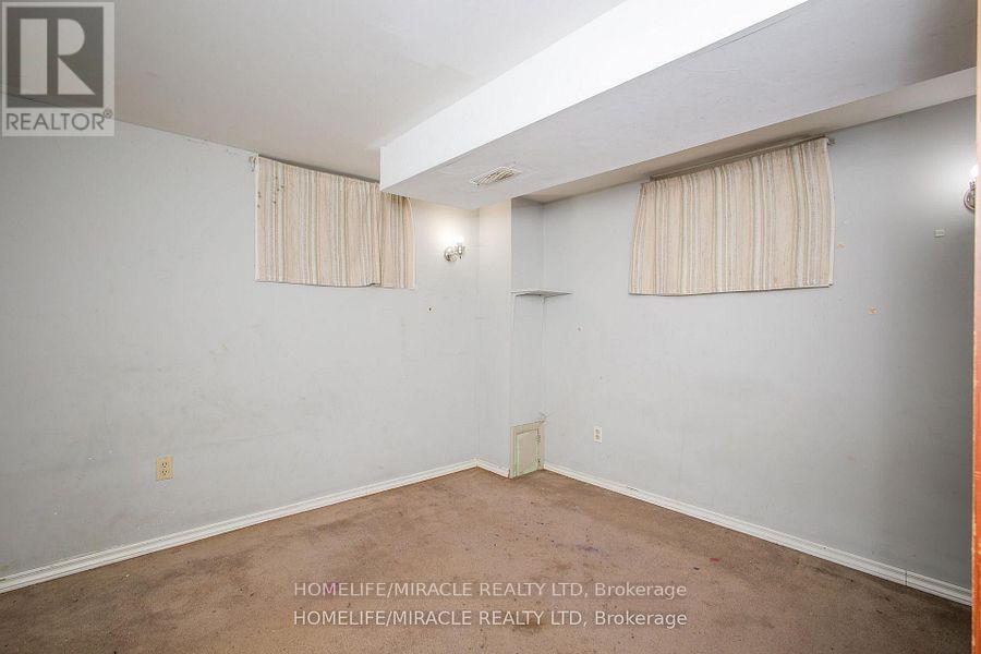 1171 OXFORD STREET E - 37