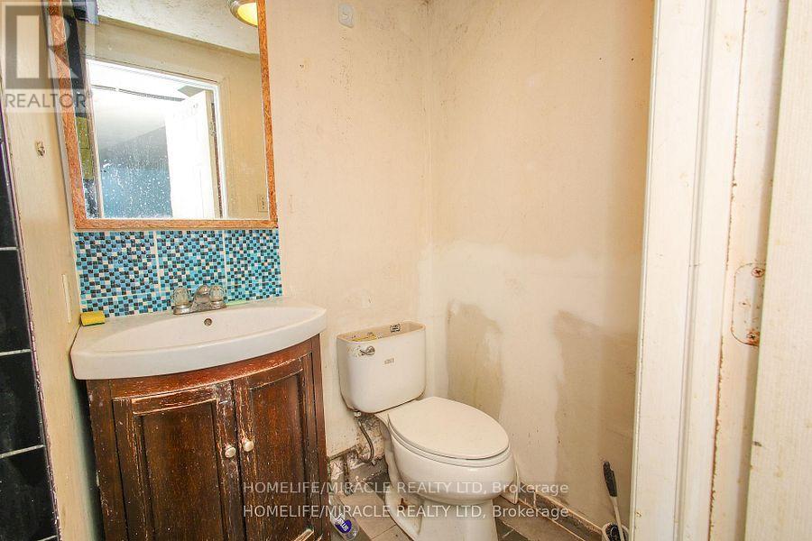 1171 OXFORD STREET E - 45