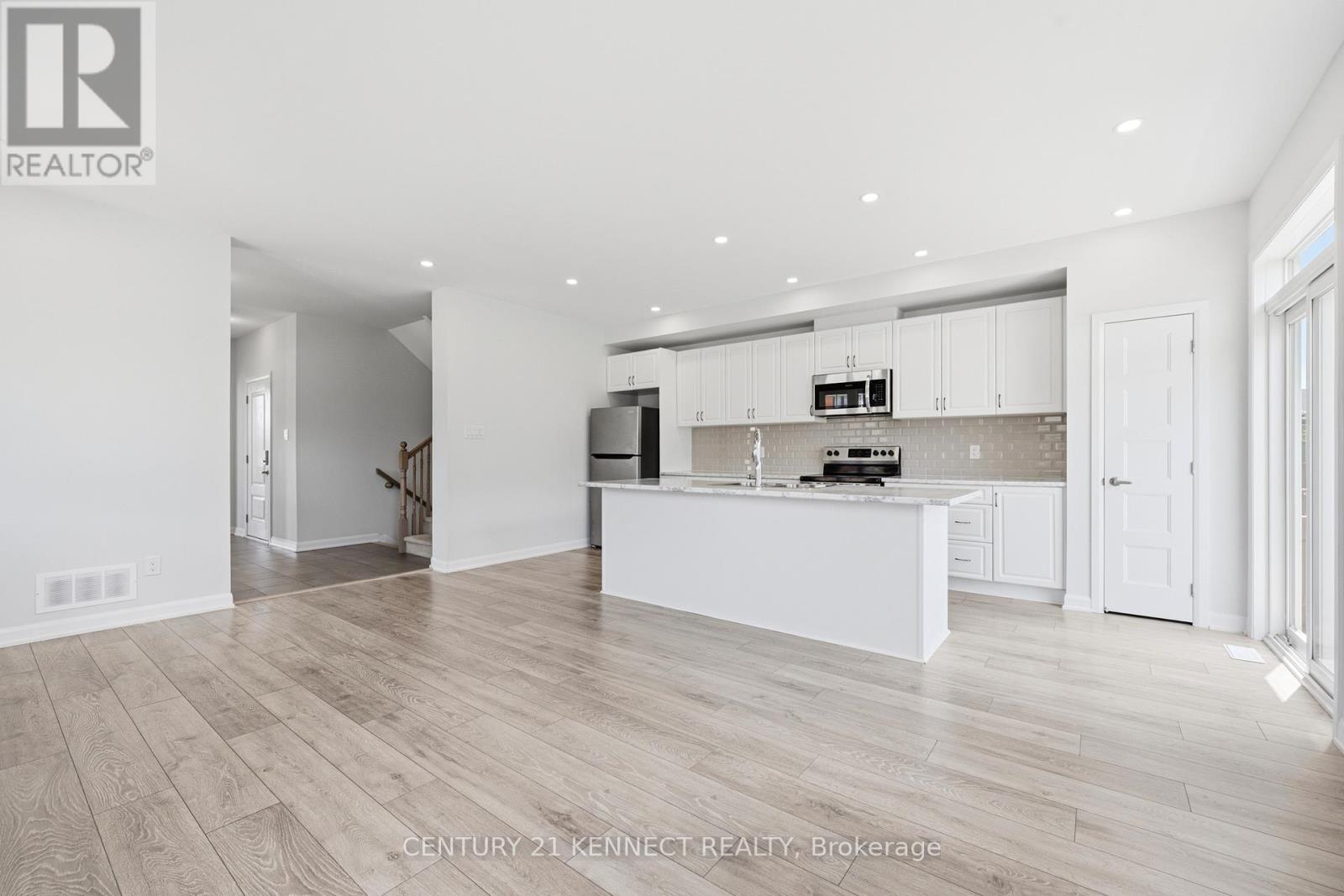 4 Bed, 3 Bath House for Sale in Ottawa – 1001 BALLYHALE HEIGHTS, Ottawa – MLS# X13463932 - Image 8