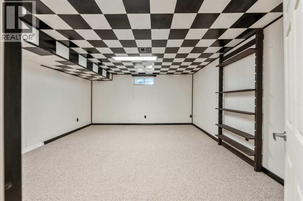 Fifth bedroom or perfect for a games room, home gym, studio, or creative workspace
