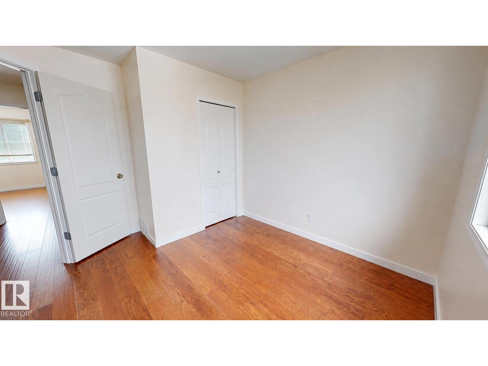 4756 156 AV NW — photo 10