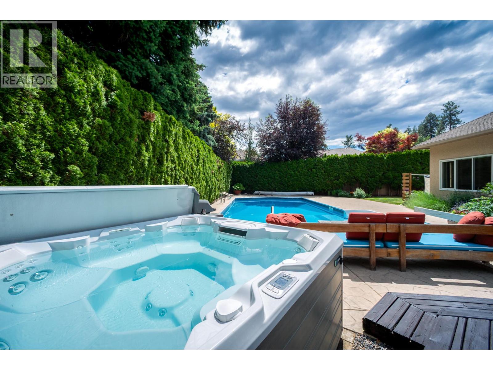 492 Carona Crescent - 51