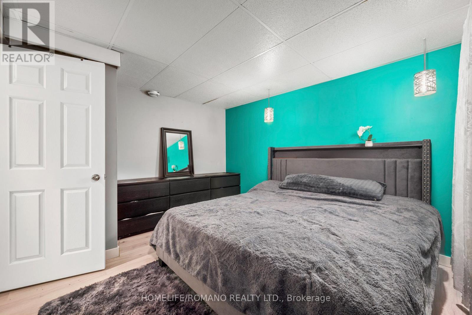 15 PLEASURE STREET - 34