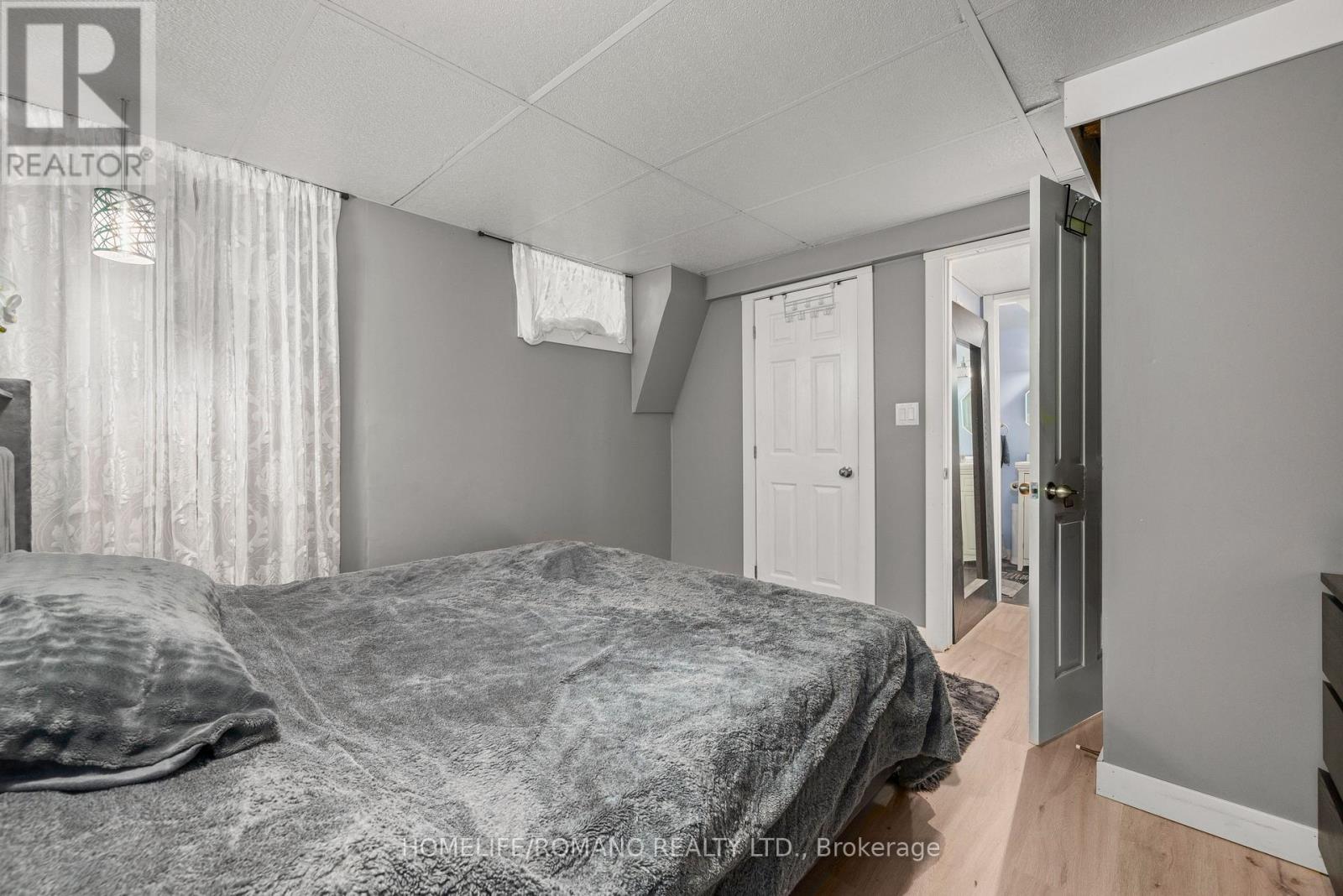 15 PLEASURE STREET - 35