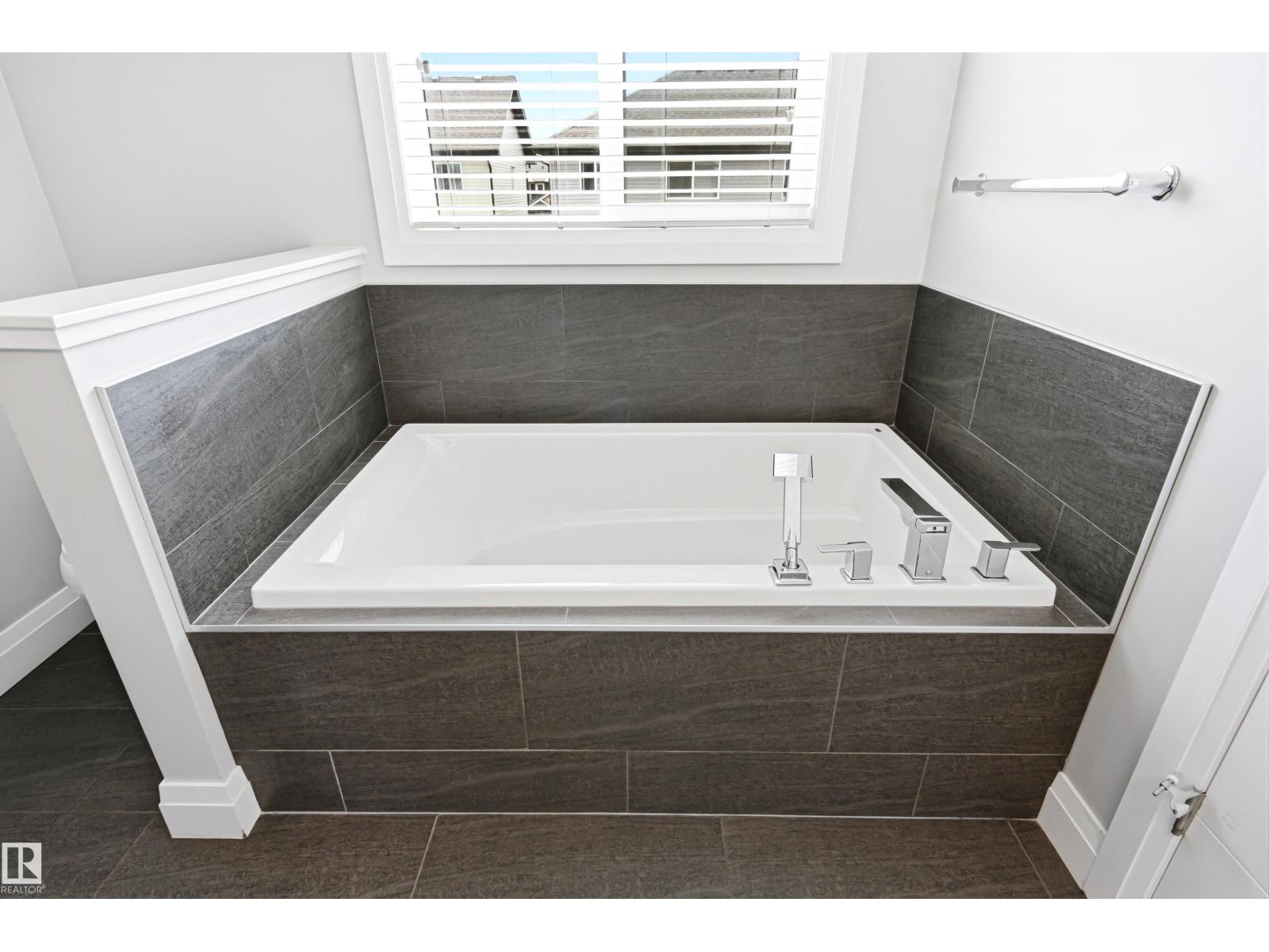 102 MEADOWLAND WY - 19