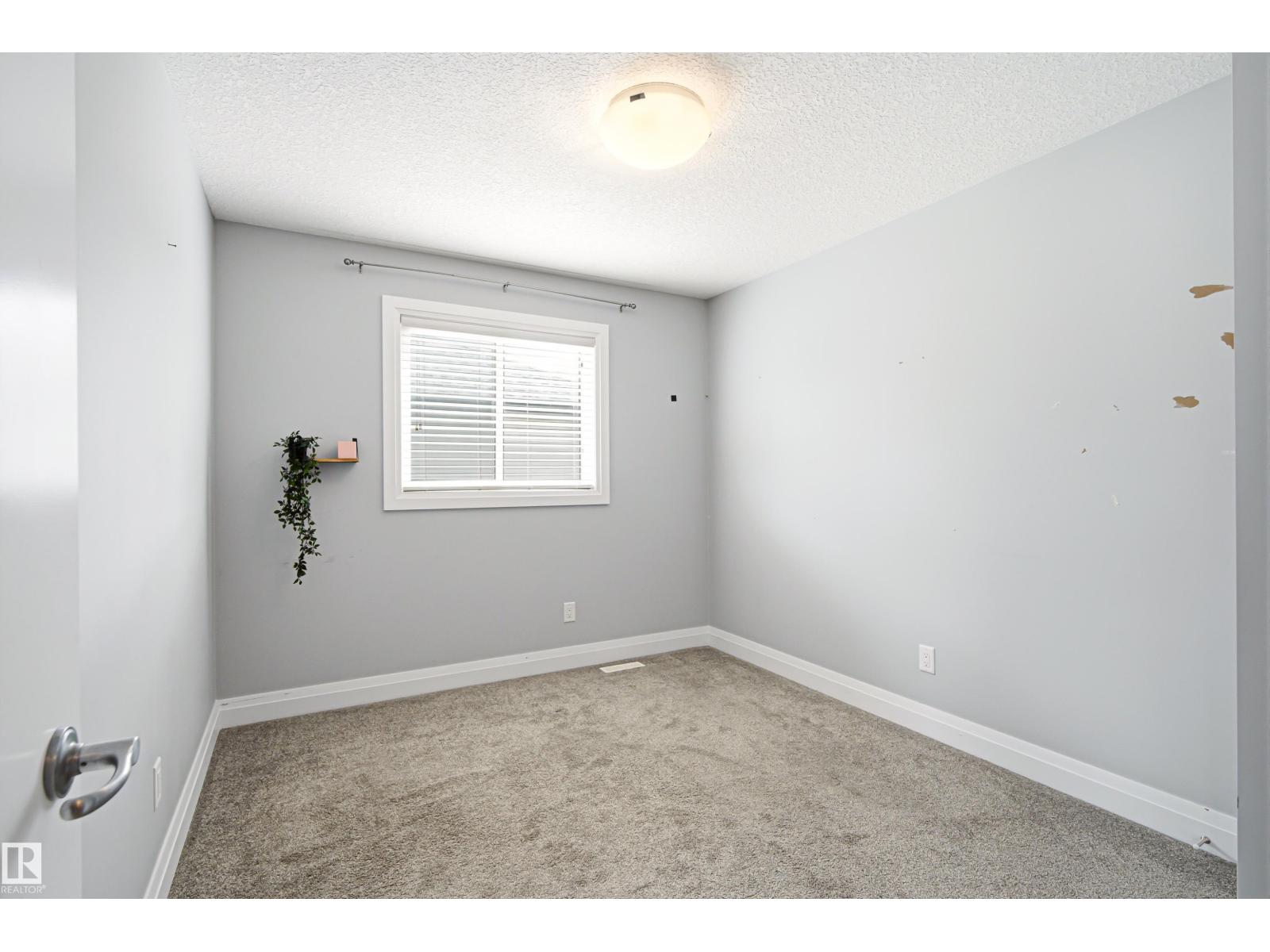 102 MEADOWLAND WY - 26