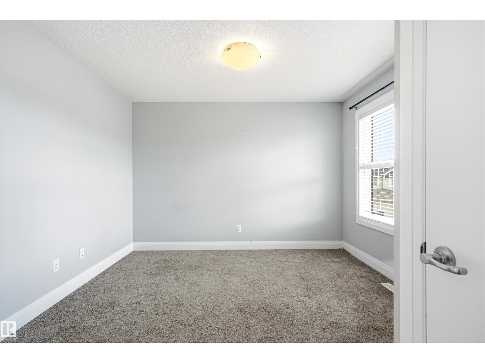 102 MEADOWLAND WY - 28