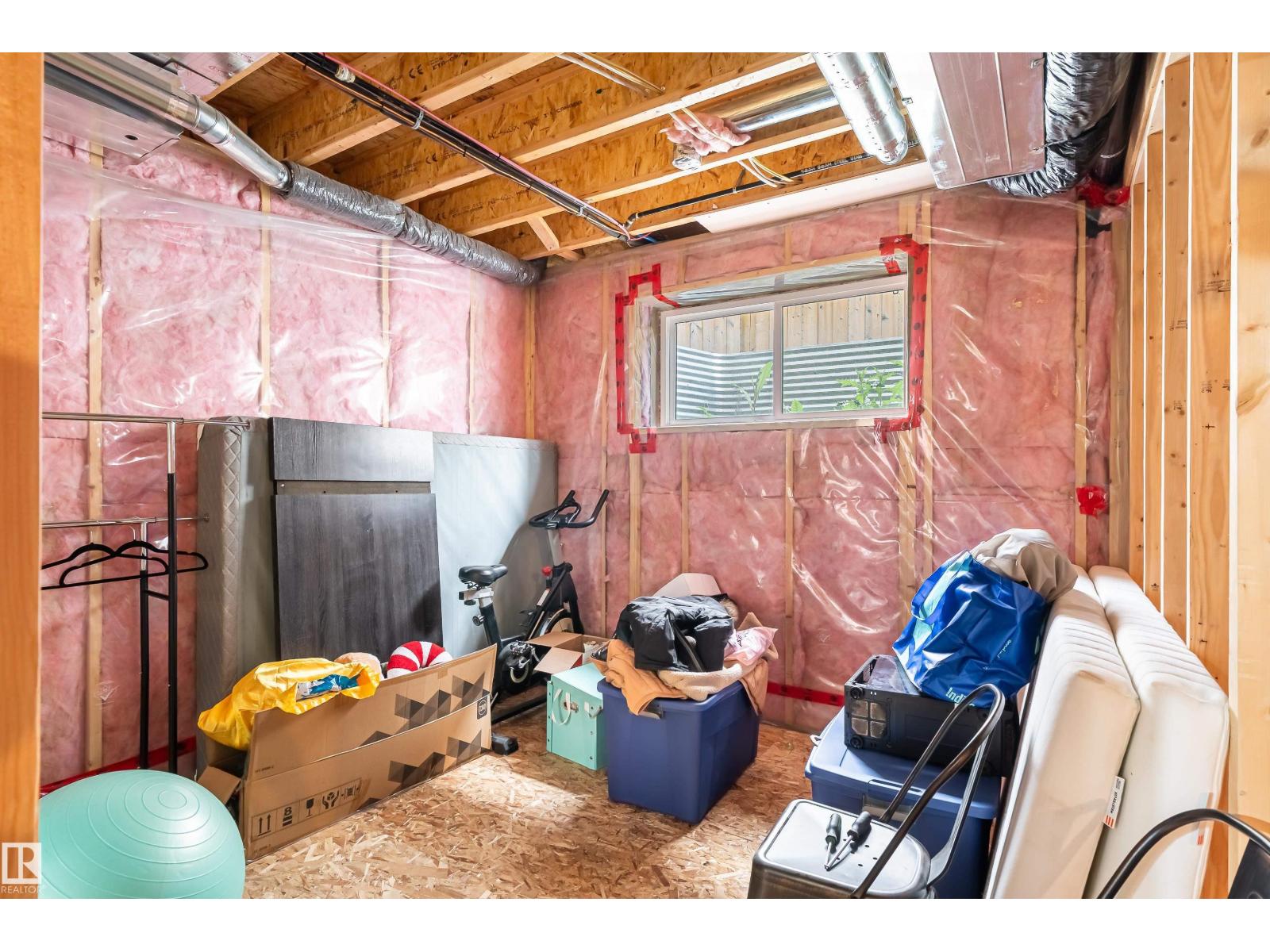 102 MEADOWLAND WY - 34