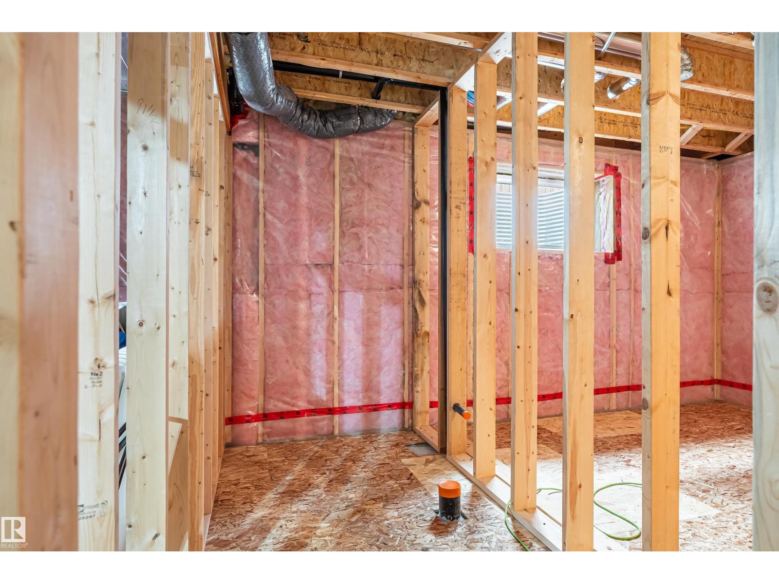 102 MEADOWLAND WY - 35