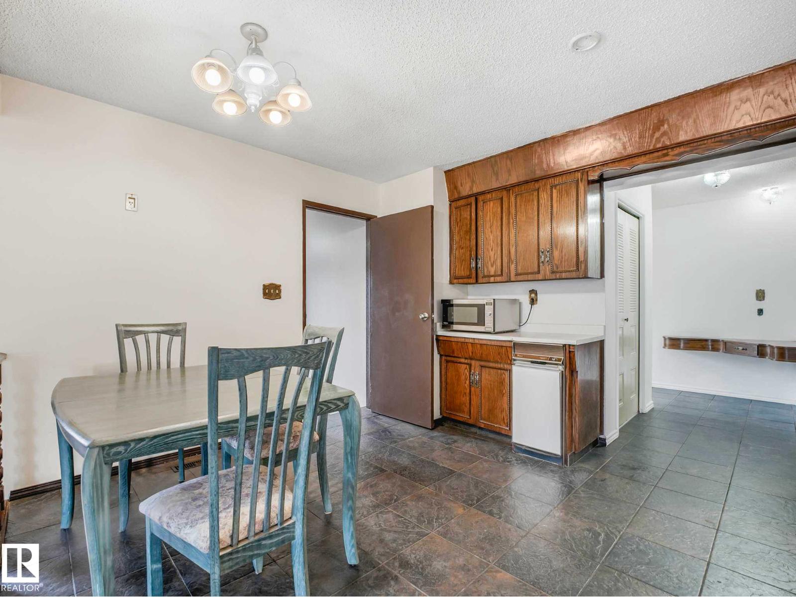 11056 166 AV NW — photo 19