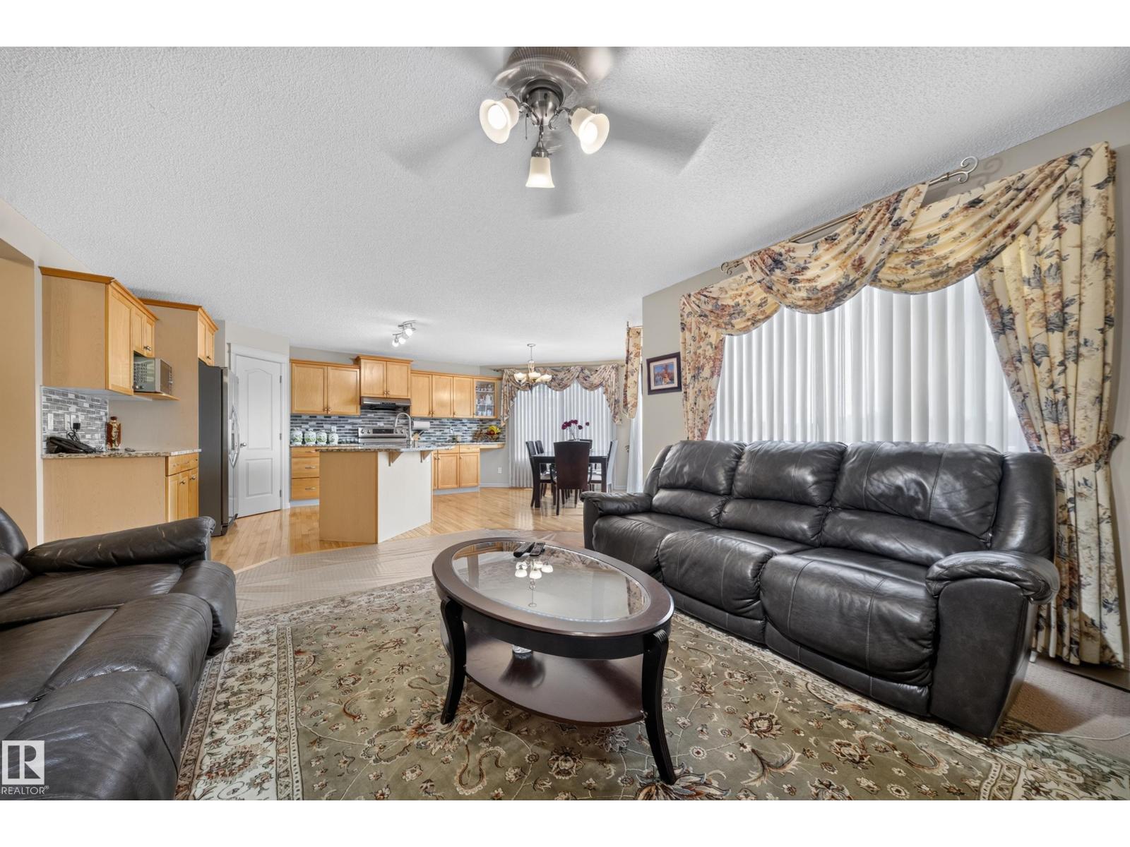 2518 33A AV NW - 24