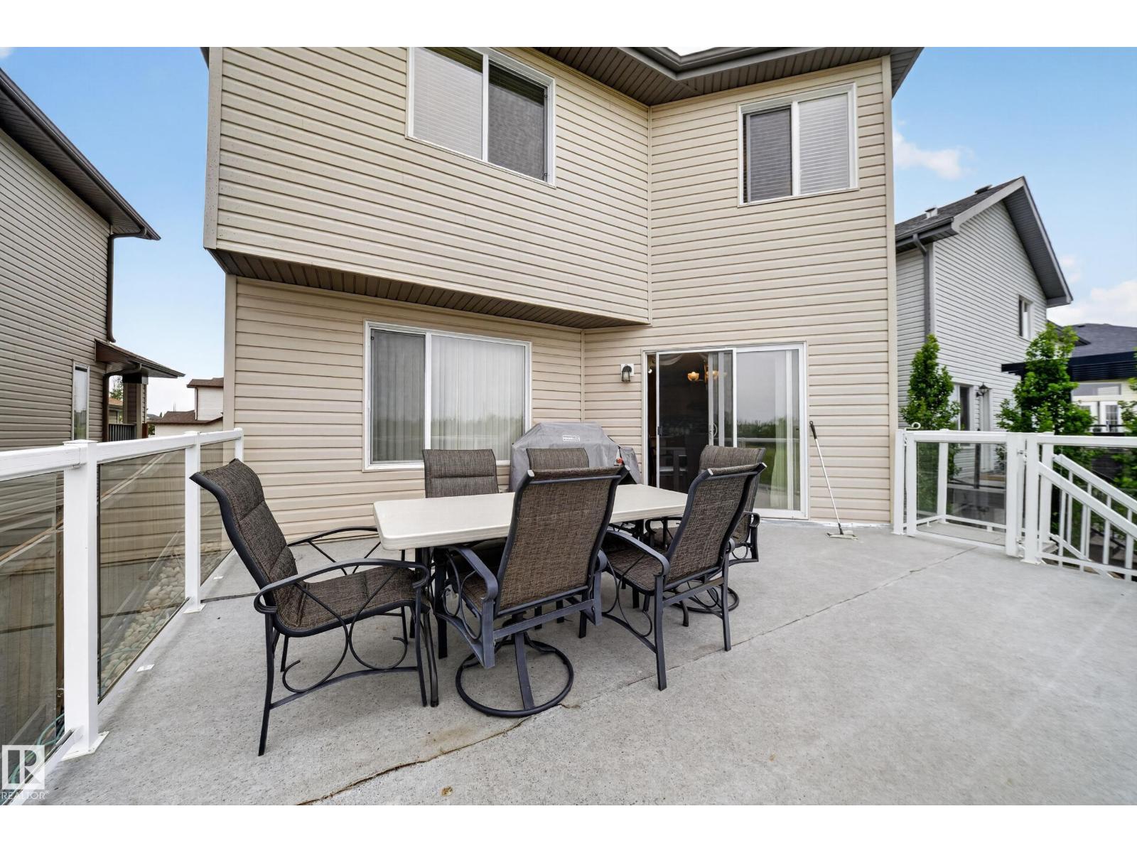 2518 33A AV NW - 27