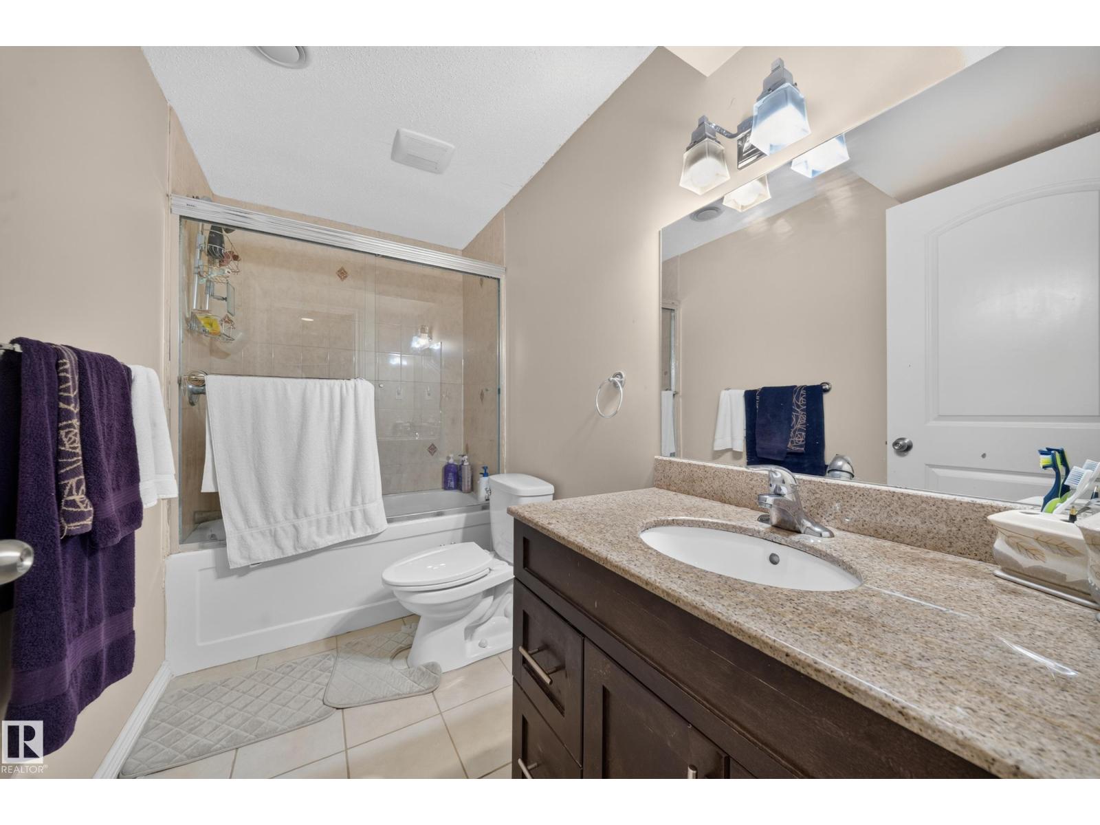 2518 33A AV NW - 31