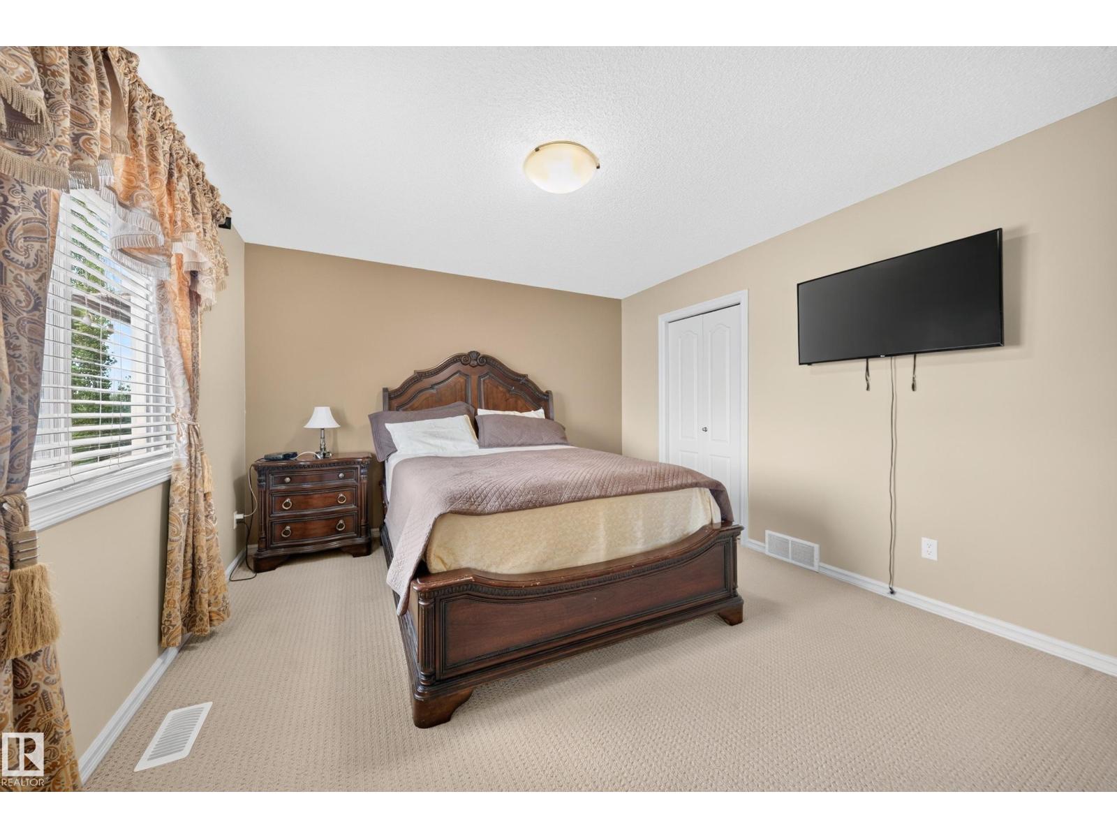2518 33A AV NW - 53