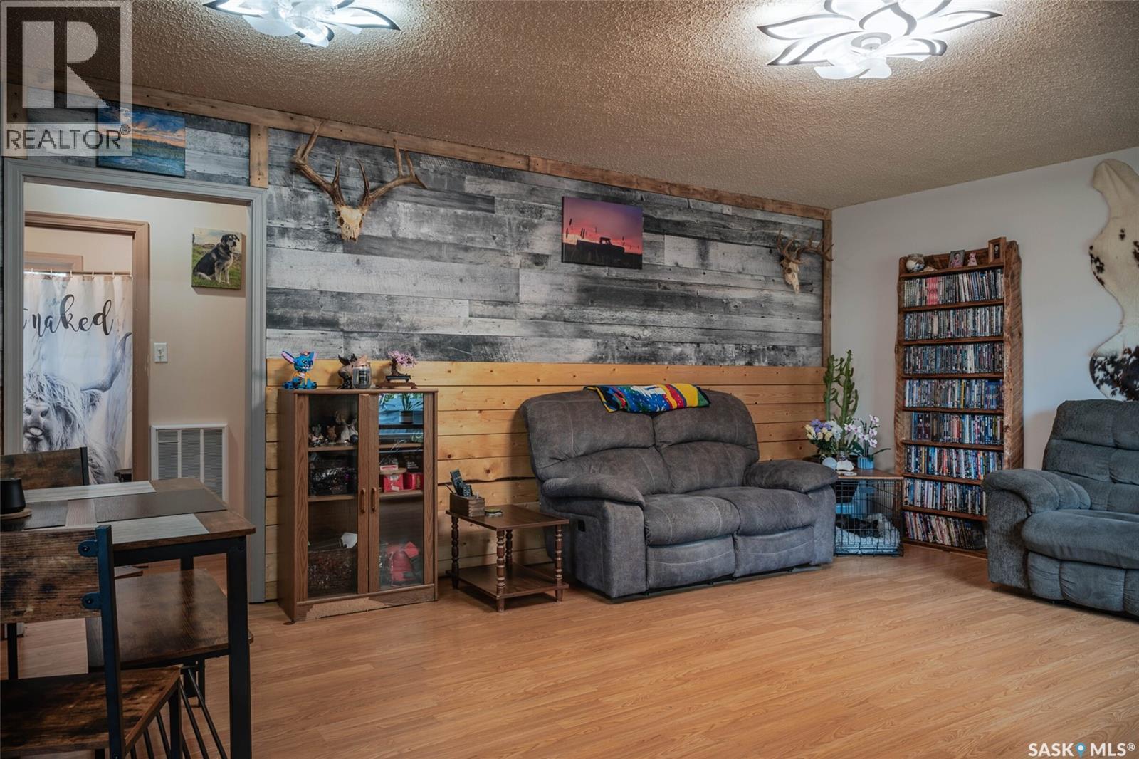 63001 Range ROAD - 12