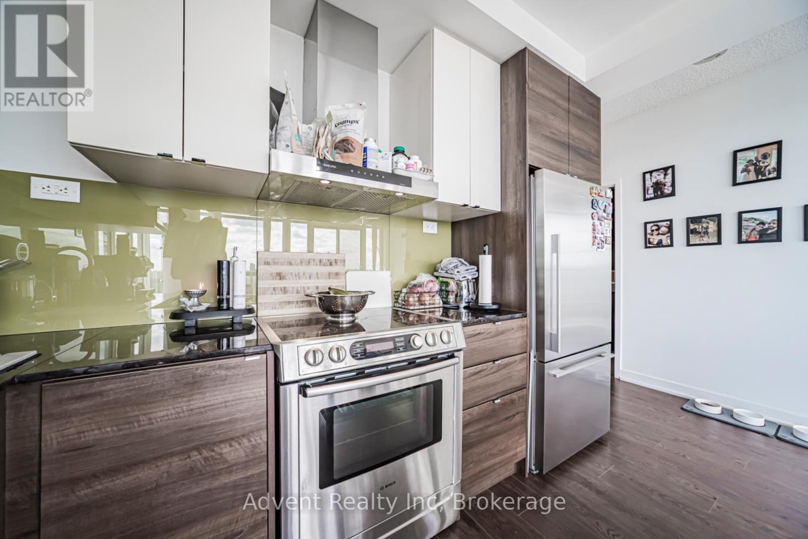 #3008 121 MCMAHON DRIVE - 12