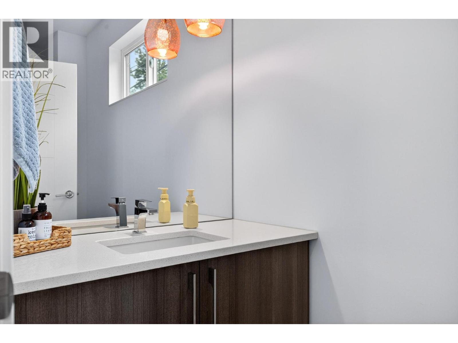 1273 Modern Place - 14
