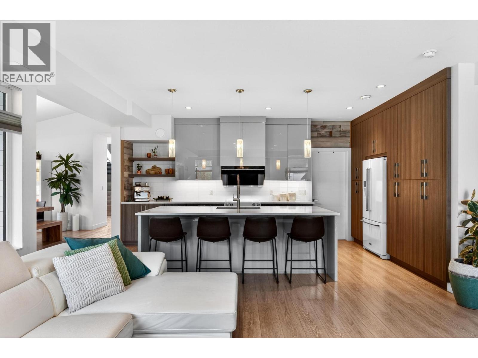 1273 Modern Place - 16
