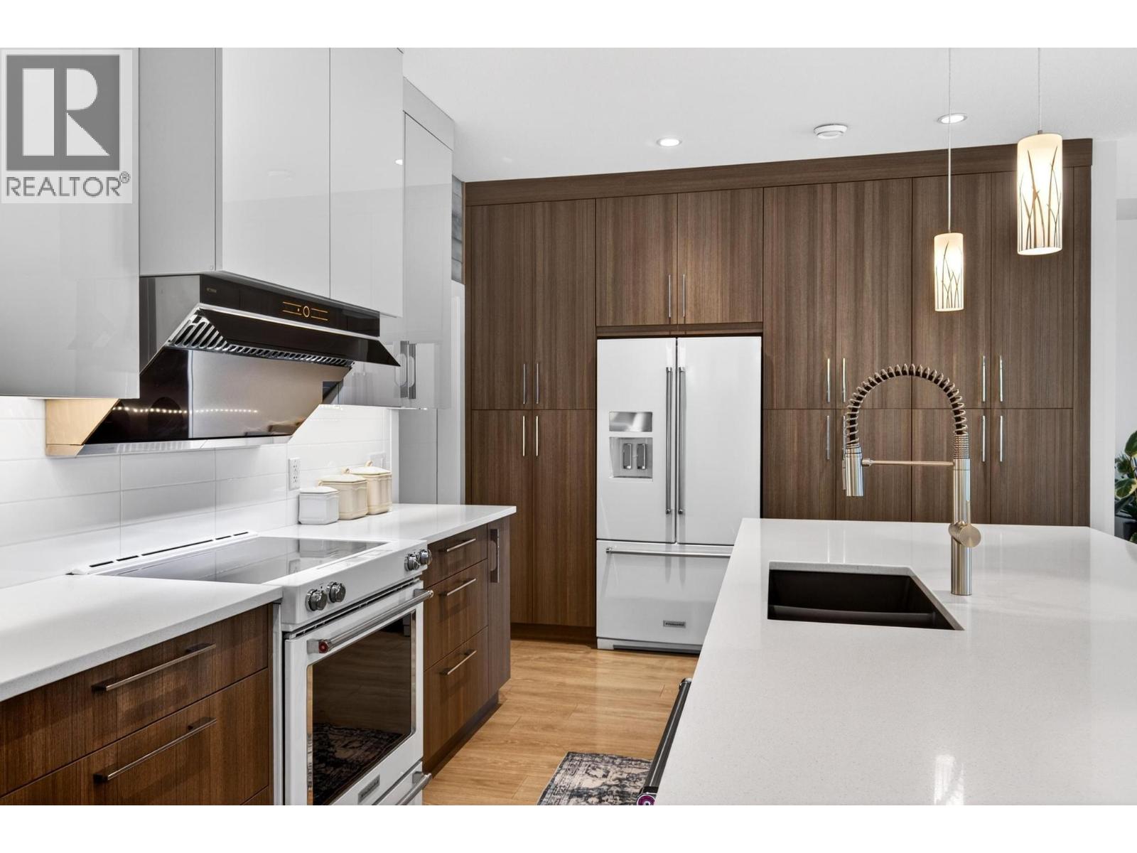 1273 Modern Place - 17