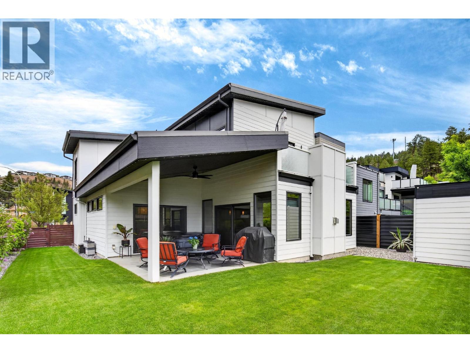 1273 Modern Place - 3