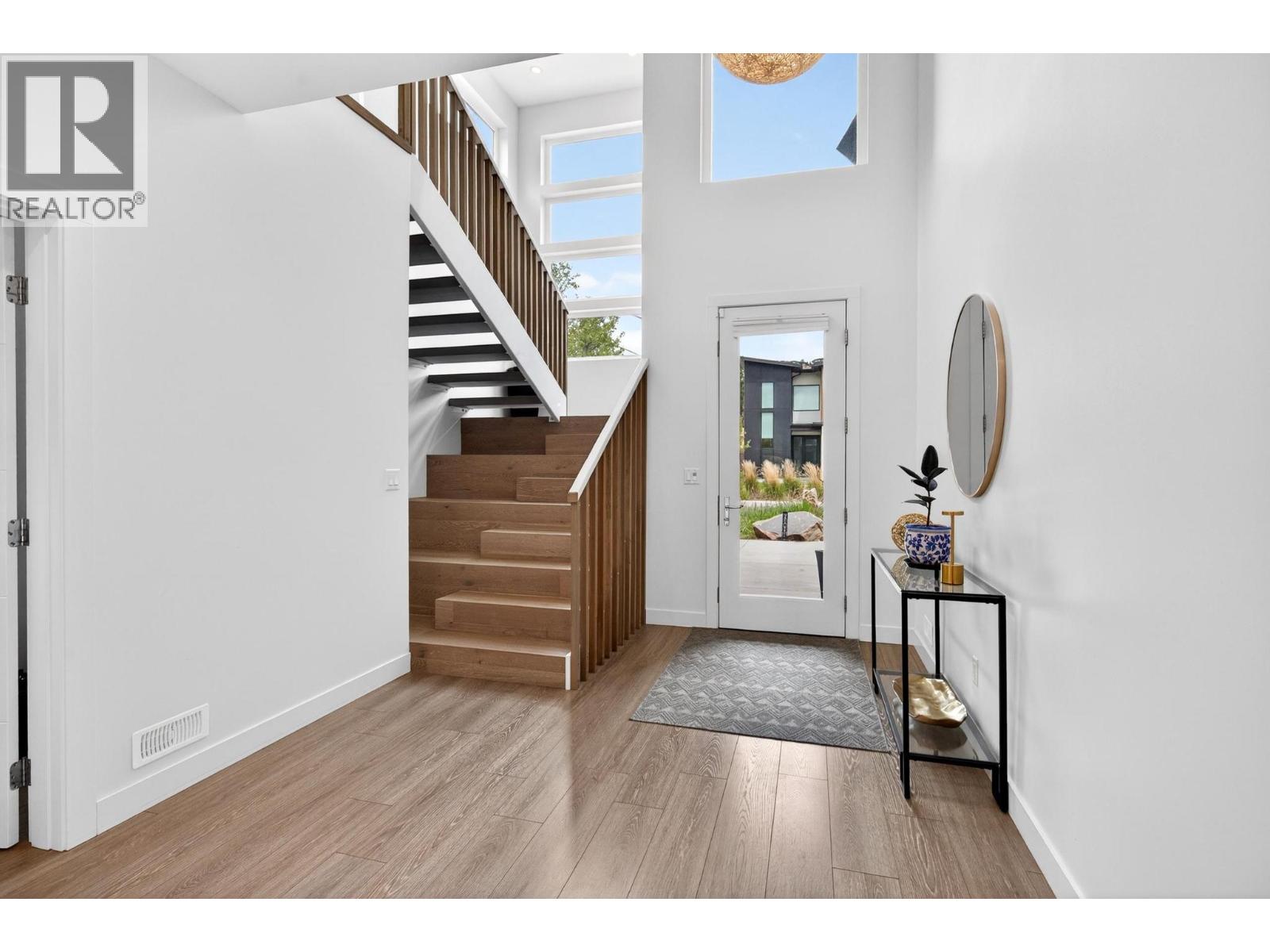 1273 Modern Place - 4