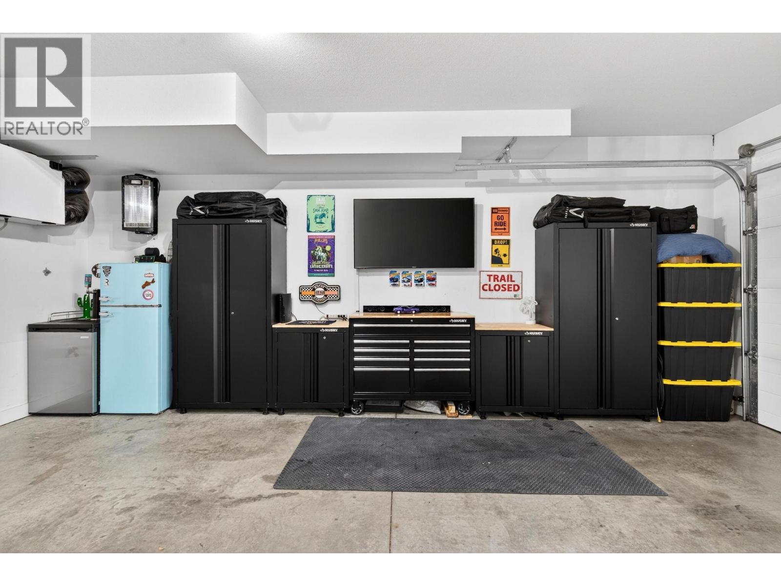 1273 Modern Place - 43