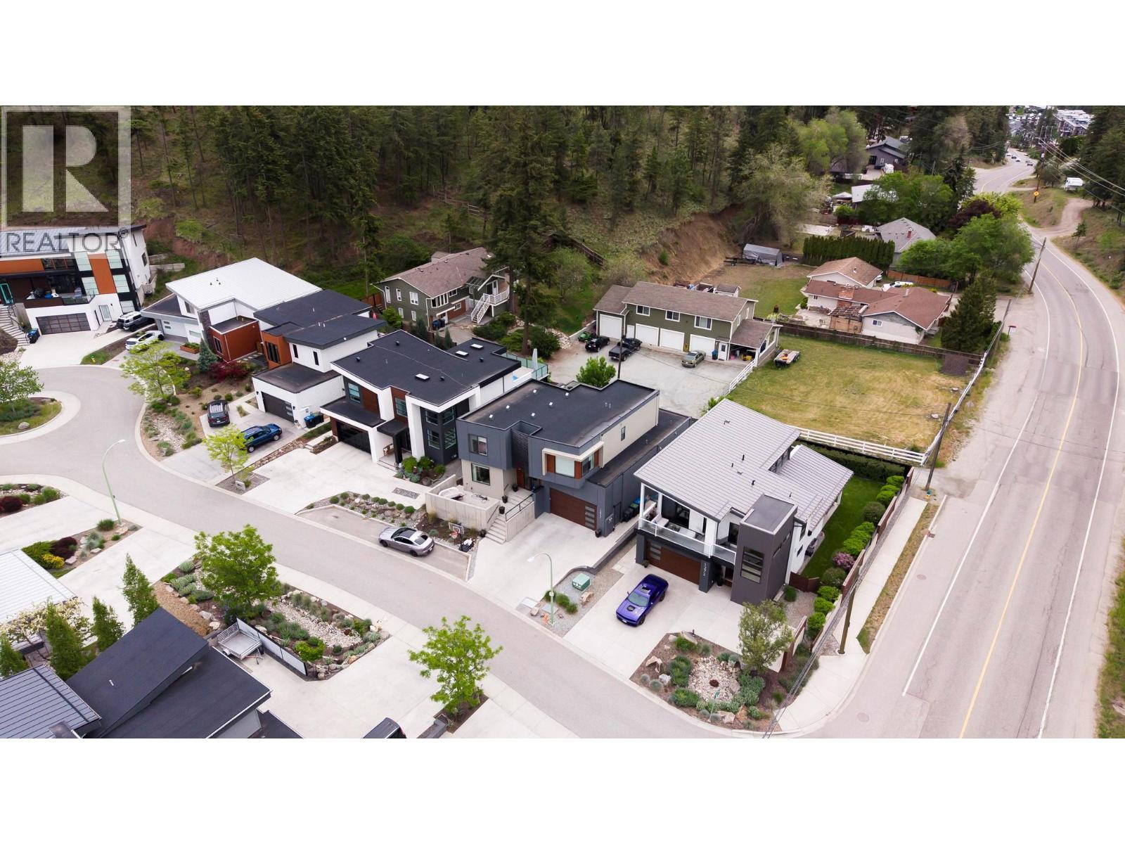 1273 Modern Place - 44