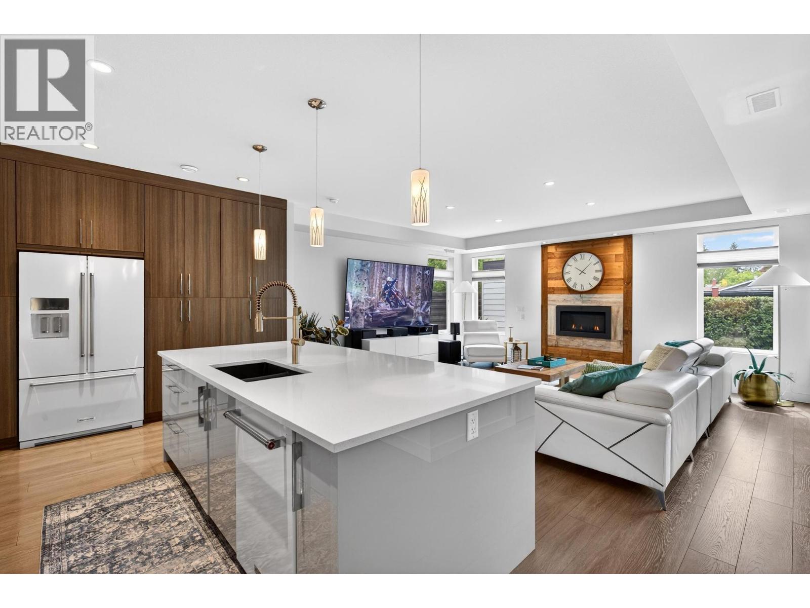 1273 Modern Place - 6
