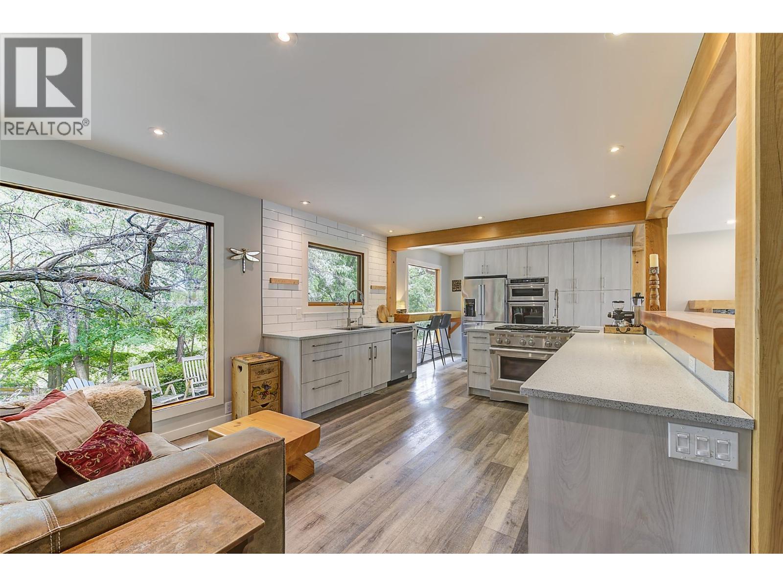 1180 Kelview Street, Kelowna