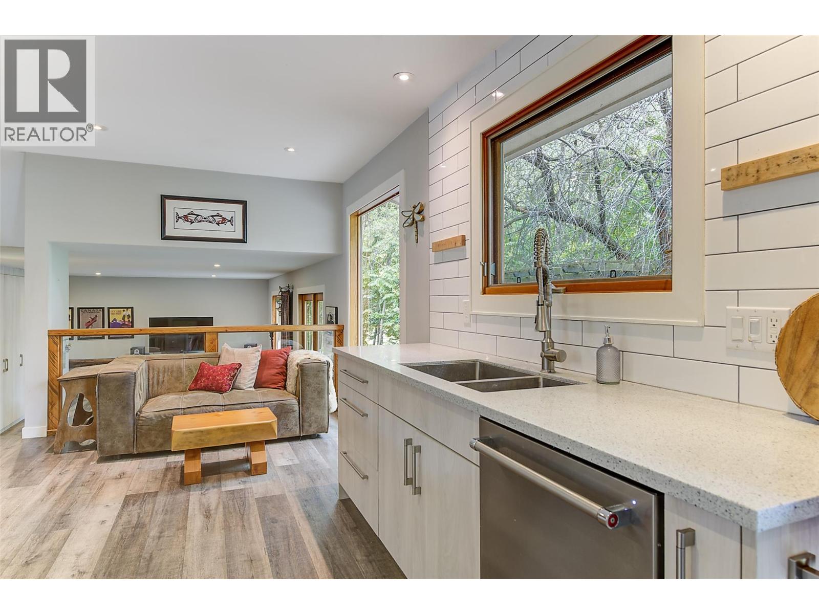 1180 Kelview Street, Kelowna