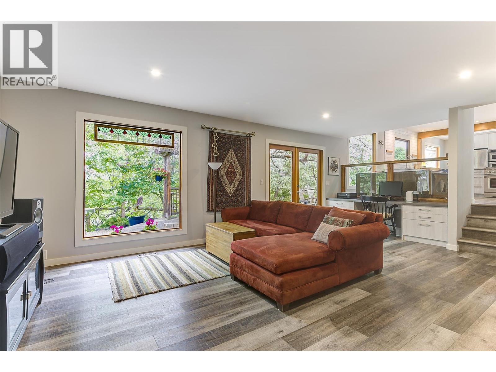 1180 Kelview Street, Kelowna