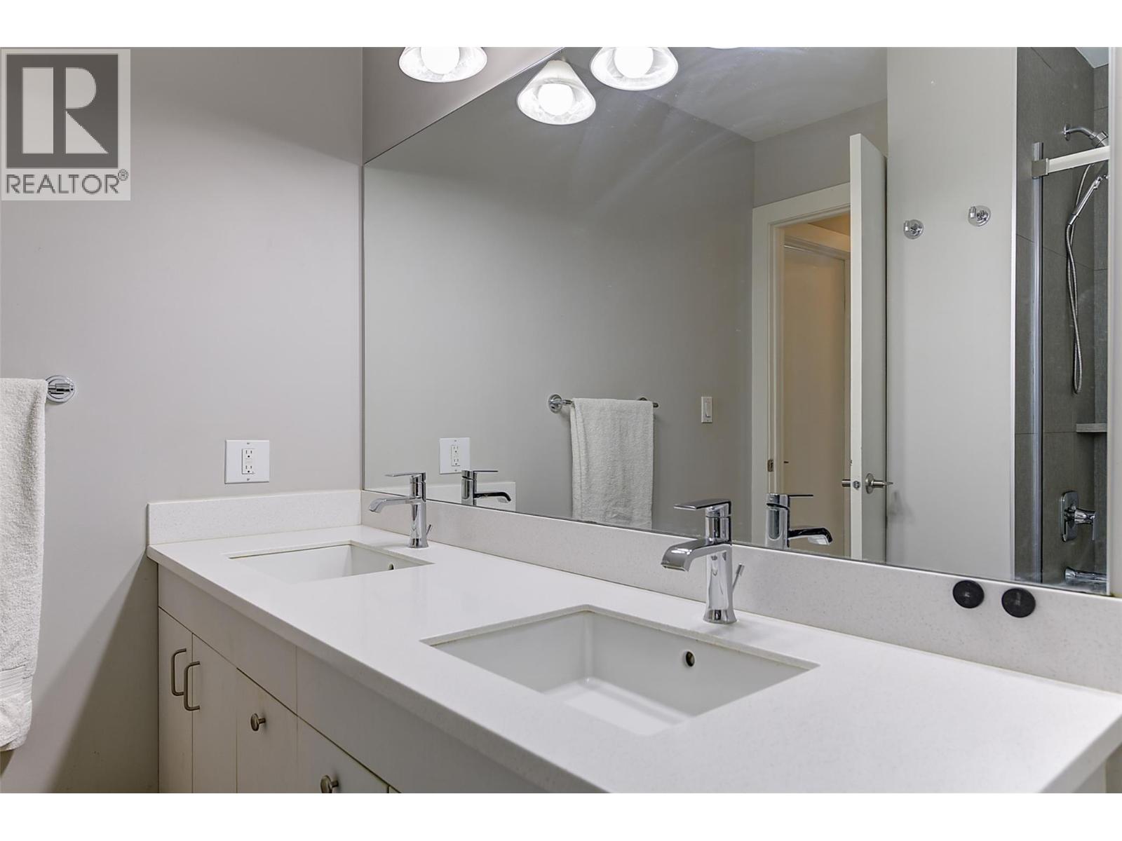 1180 Kelview Street, Kelowna