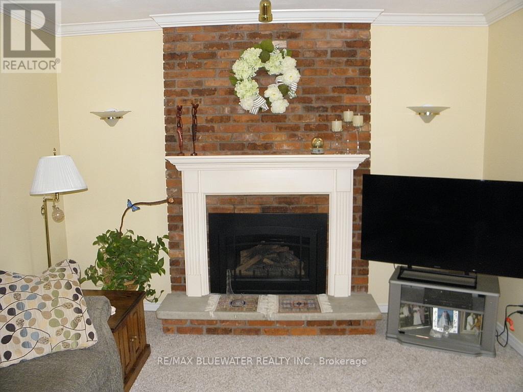44 SPENCER CRESCENT - 15