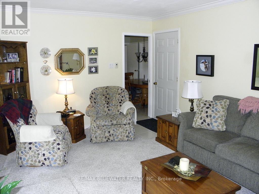 44 SPENCER CRESCENT - 16