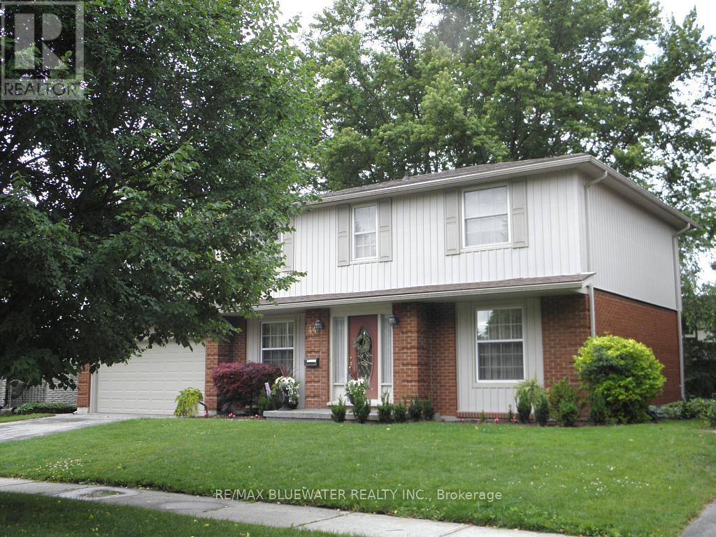44 SPENCER CRESCENT - 3