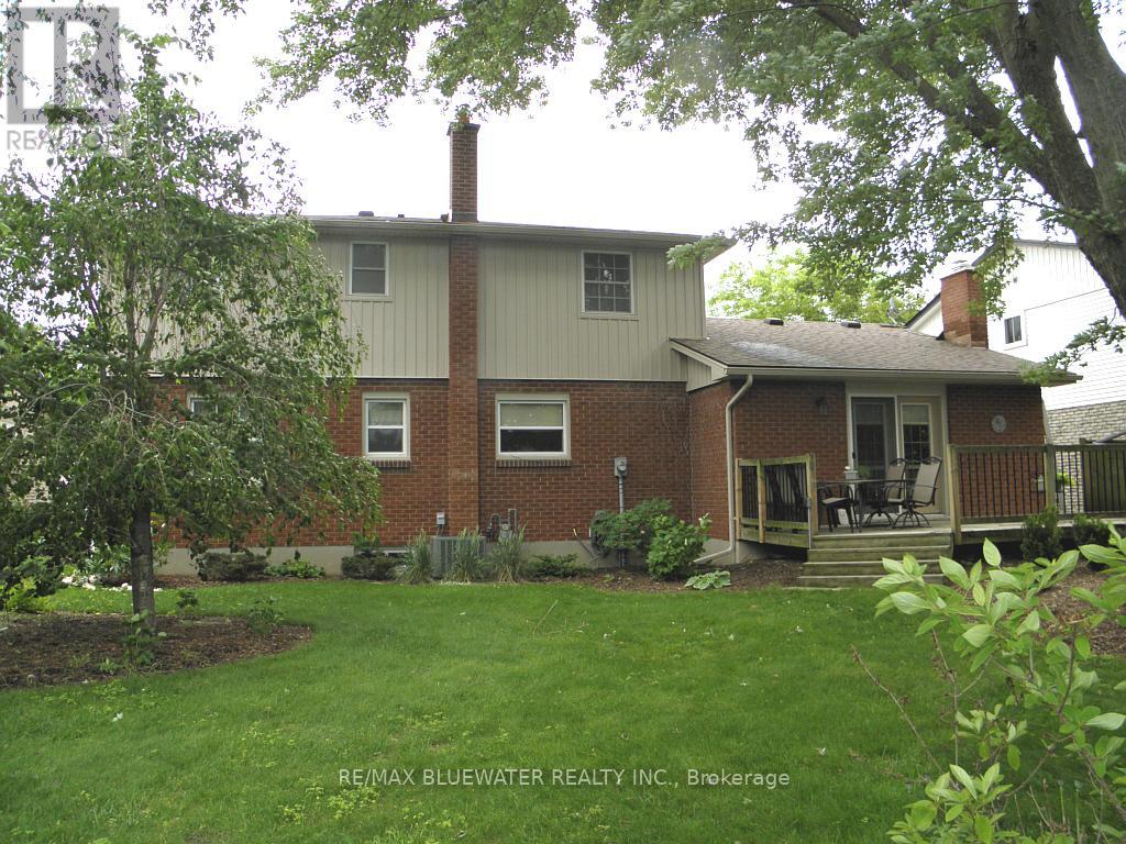 44 SPENCER CRESCENT - 4