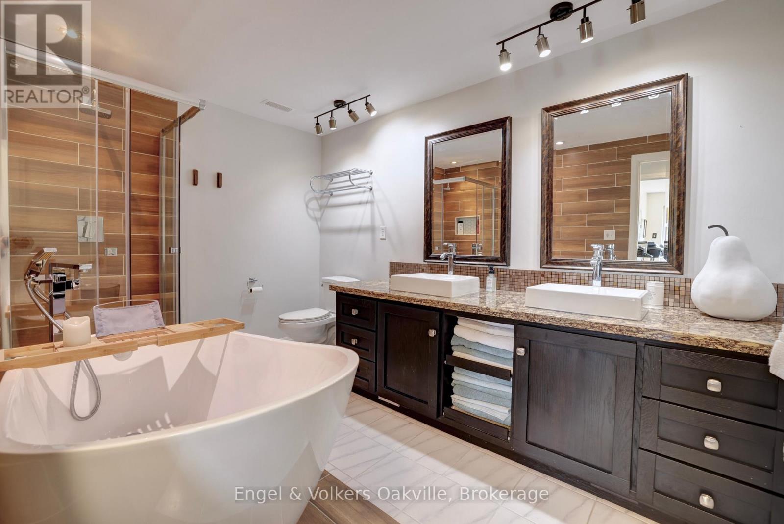330 MOUNTSBERG ROAD - 17