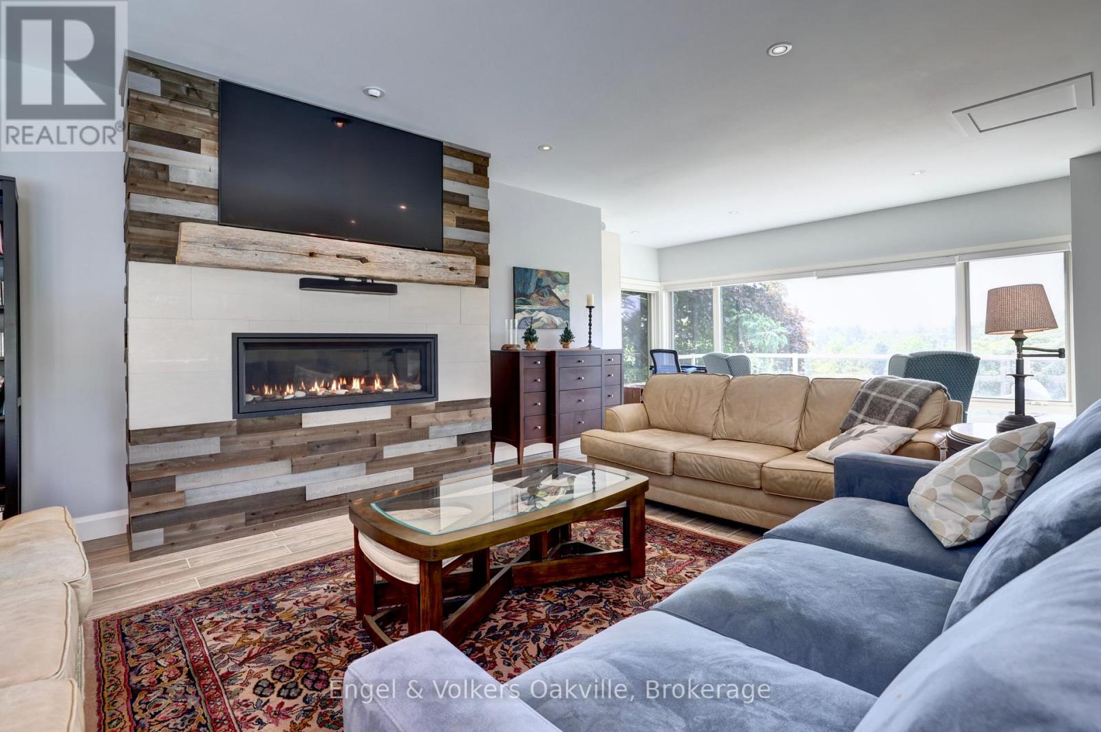 330 MOUNTSBERG ROAD - 28