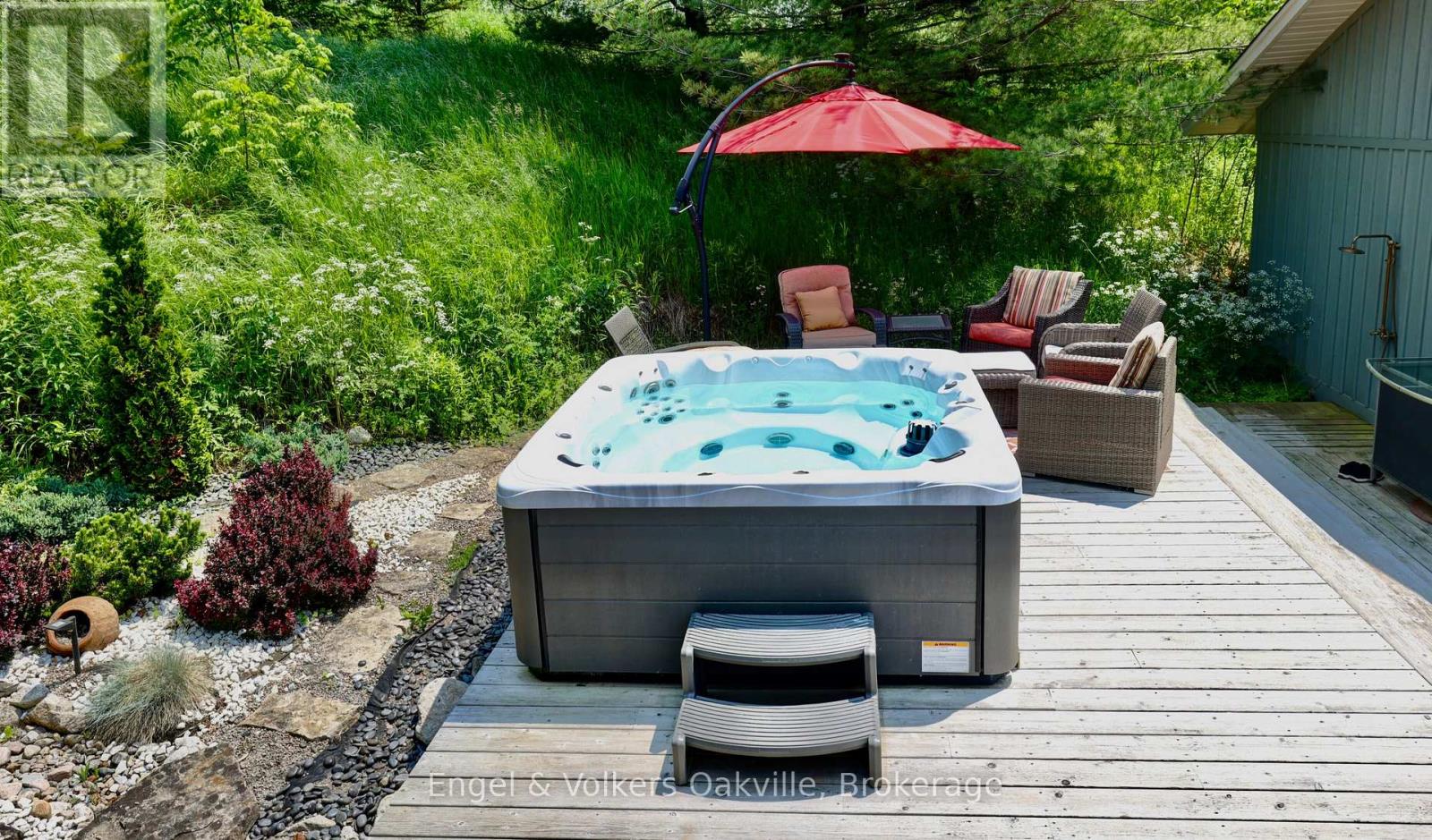330 MOUNTSBERG ROAD - 23
