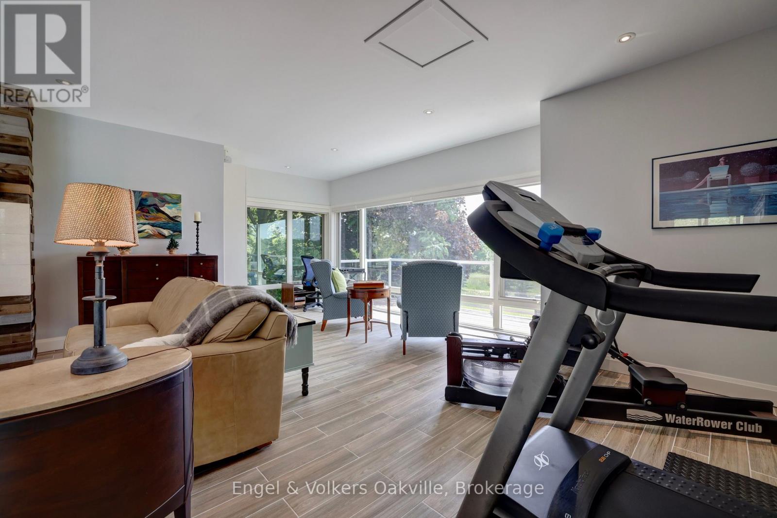 330 MOUNTSBERG ROAD - 29